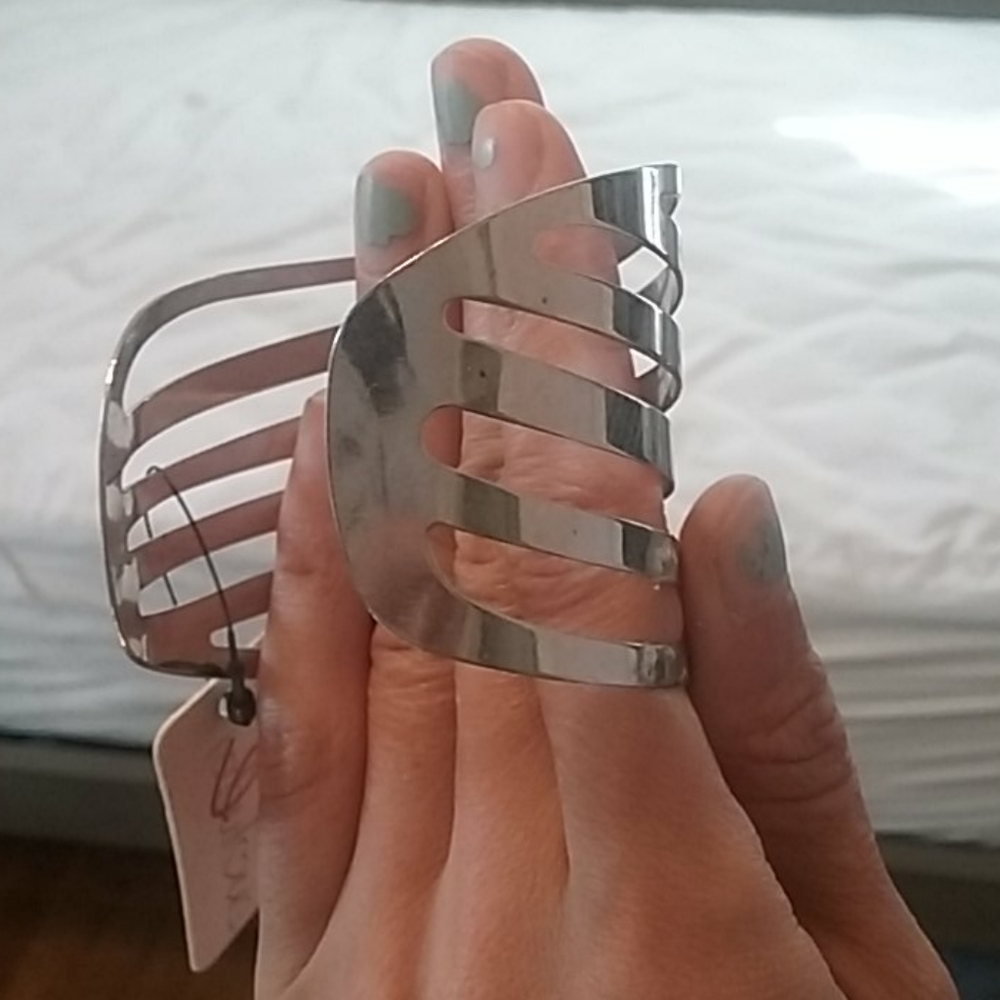 Bracelet - Picture 2 of 3